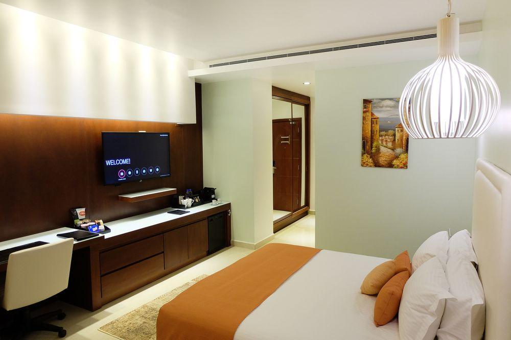 Burj On Bay Hotel Джуния Экстерьер фото