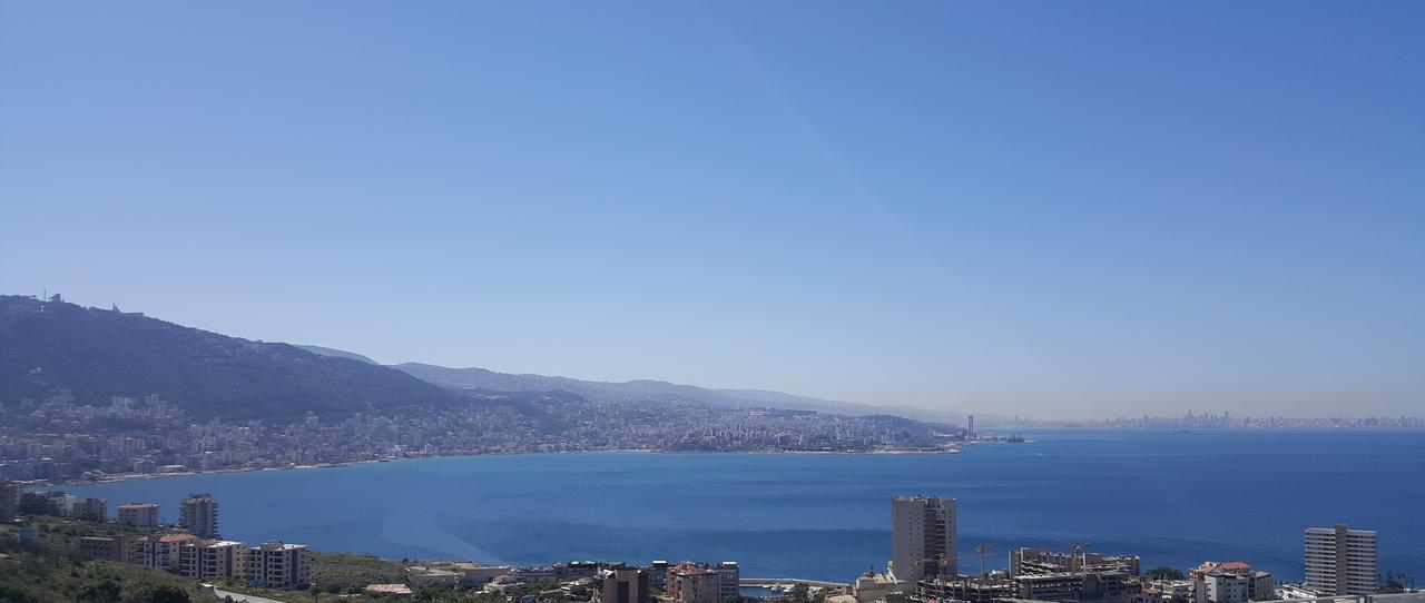 Burj On Bay Hotel Джуния Экстерьер фото