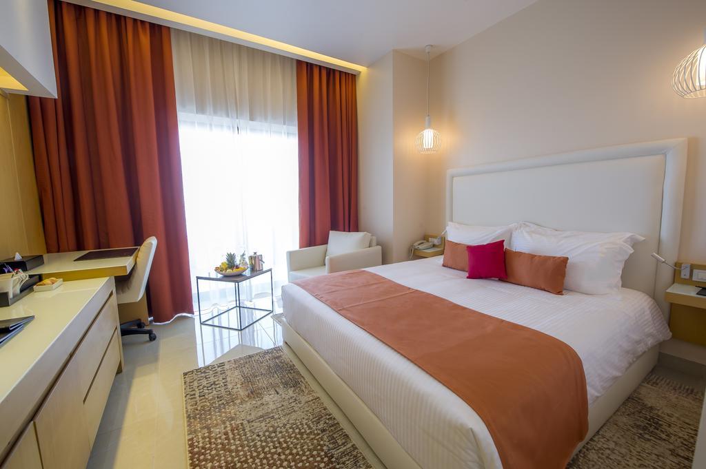 Burj On Bay Hotel Джуния Экстерьер фото
