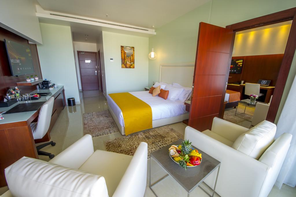 Burj On Bay Hotel Джуния Экстерьер фото