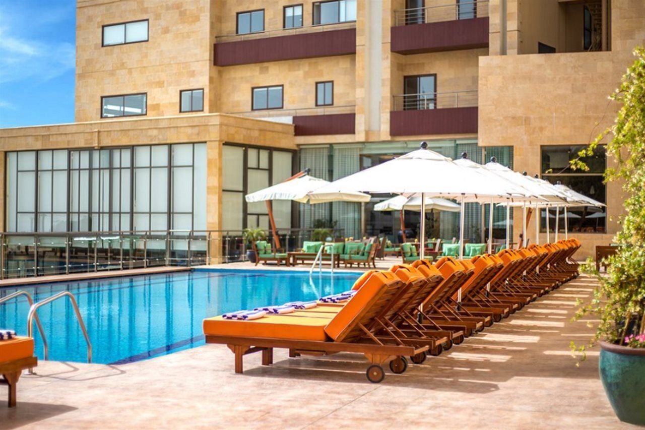 Burj On Bay Hotel Джуния Экстерьер фото