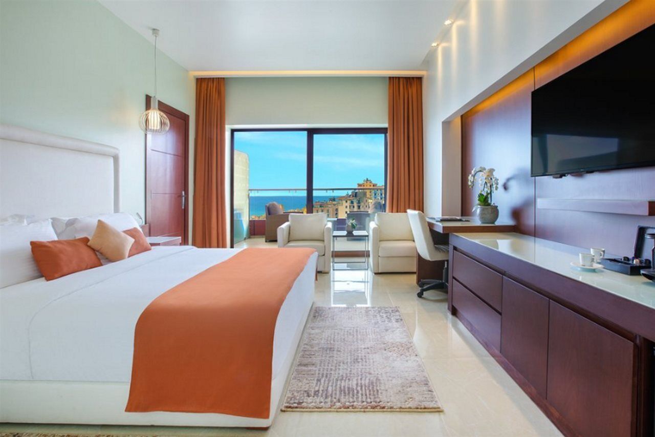 Burj On Bay Hotel Джуния Экстерьер фото